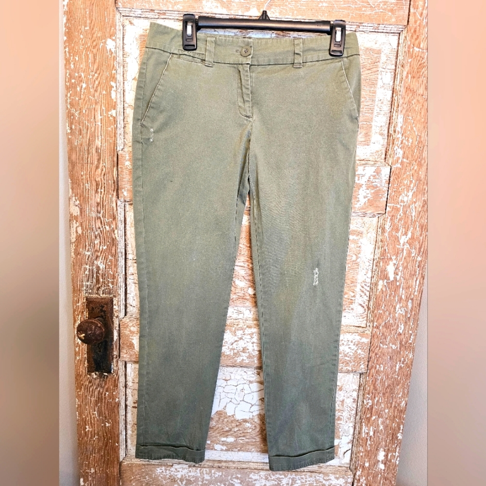 New York & Company - Green Casual pants with a small cuff.